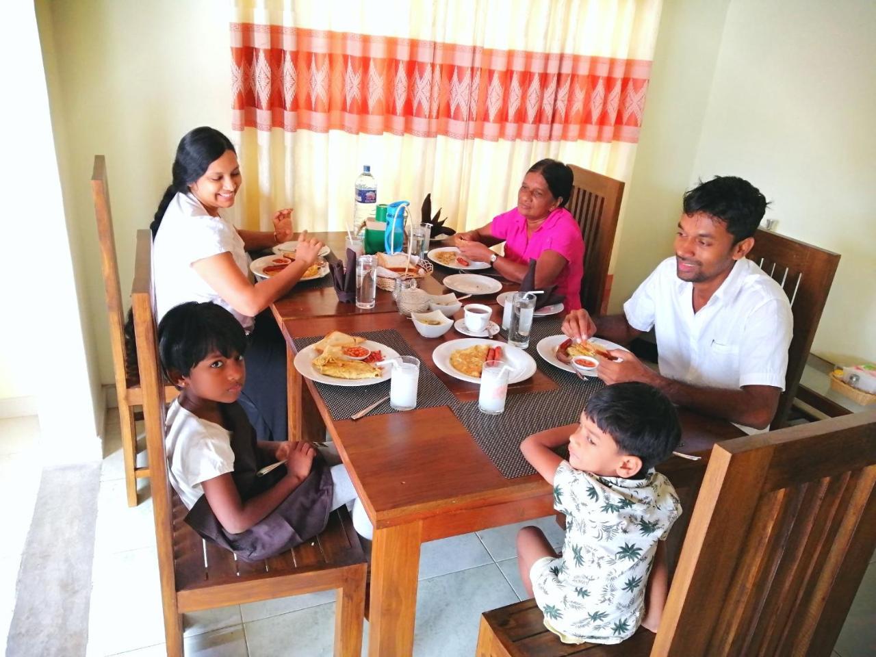 Mindana Residence Anuradhapura Kültér fotó